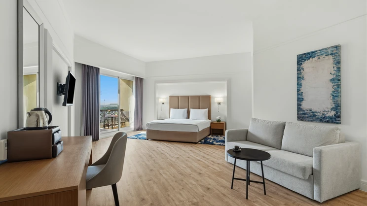 Premium Room Pool or Sea View 